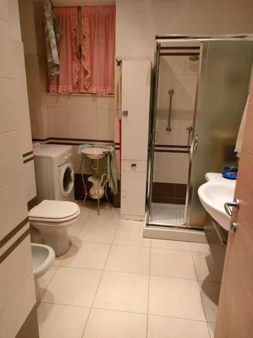 A Casa Di Anri Lägenhet Turin Exteriör bild
